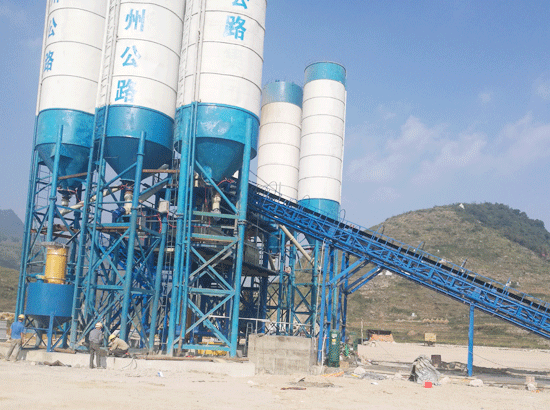 Guizhou six branch and double 90 concrete mixing station