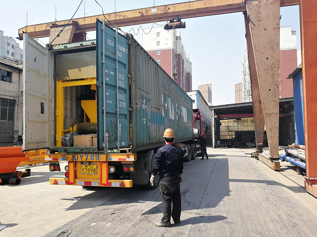 Zhengzhou Jianxin YHZS50 mobile concrete mixing plant is selling well in Nigeria.
