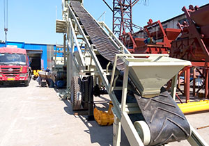 YHZS25 mobile concrete batching plant