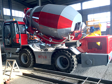 4 cubic meter self-loading mixer