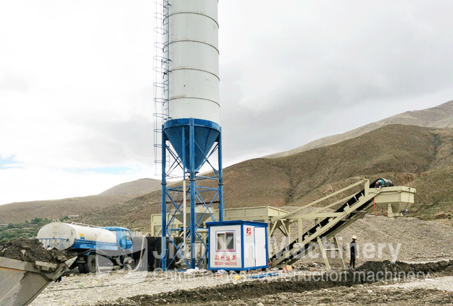 Stabilized soil mixing station