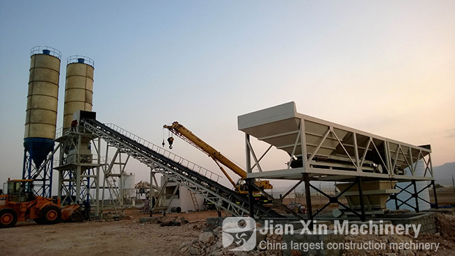 A 1 cubic meter concrete mixing plant produced by Zhengzhou Jianxin machinery works in Oman.