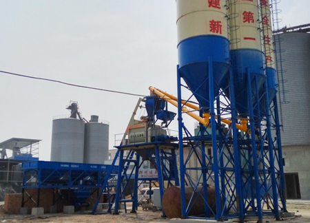 Installation and commissioning site of Yunnan Baoshan HZS90 concrete mixing plant